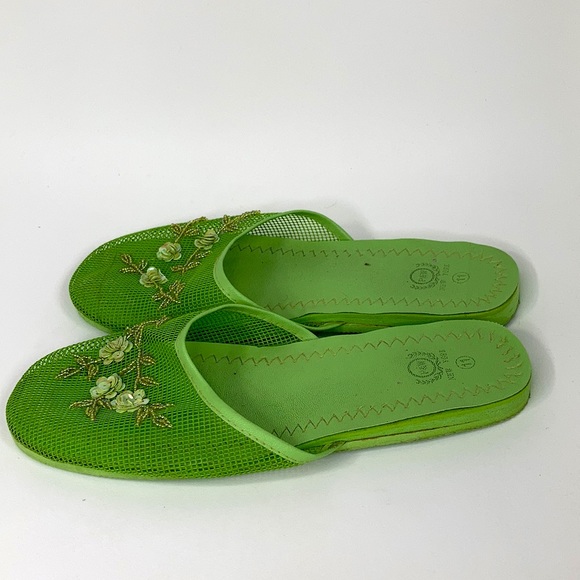 Green Slippers | Size 11 - Picture 5 of 7